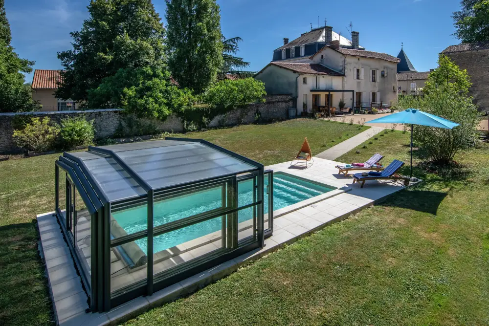 Abri de piscine haut télescopique, structure noire