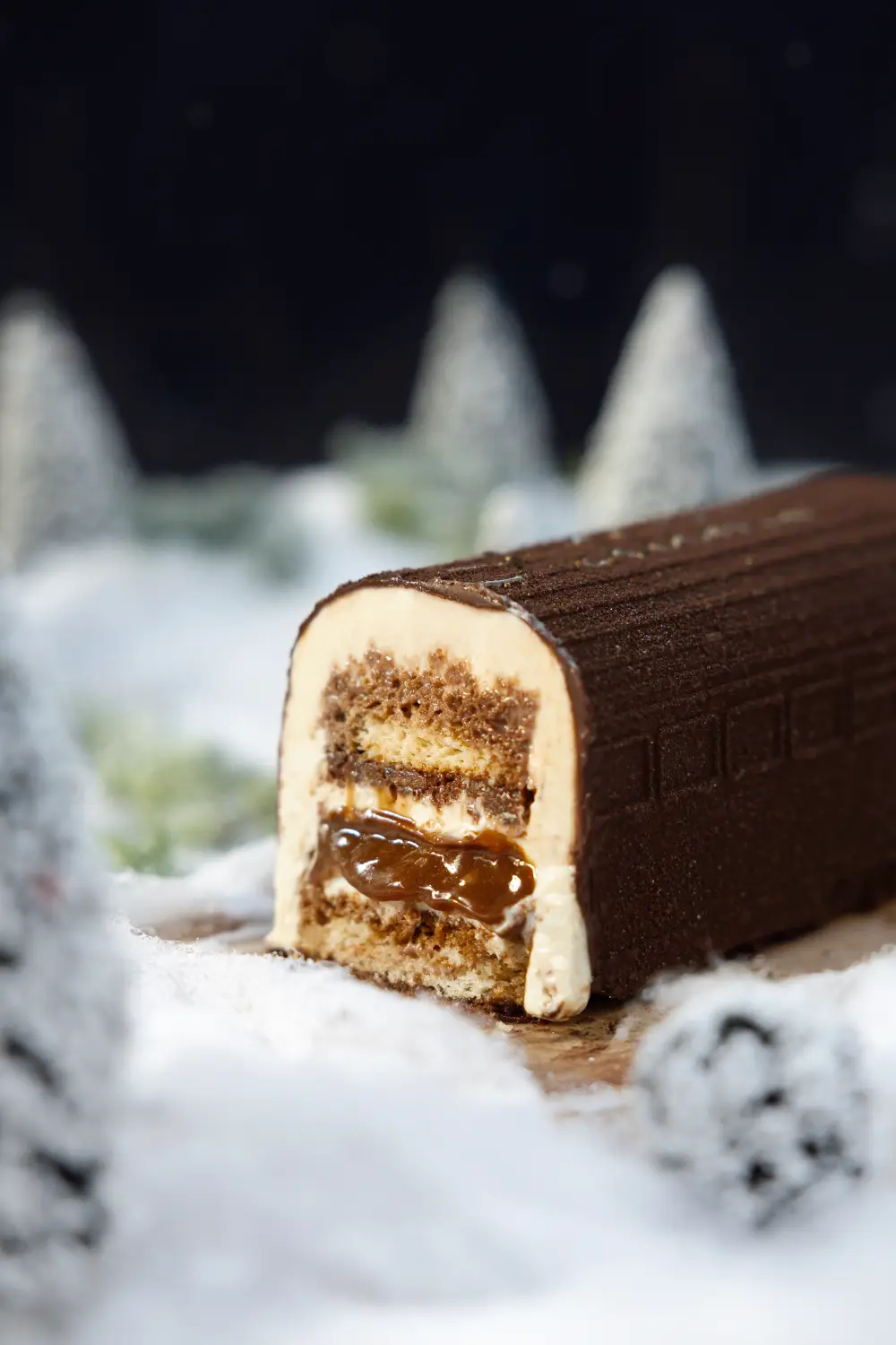 Bûche de Noël 2024 Big Mama coupée pour voir l'intérieur