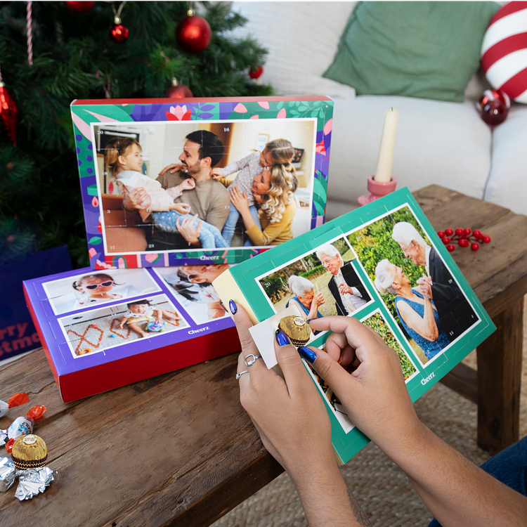 Calendrier de l'avent personnalisé avec des photos et chocolats à l'intérieur