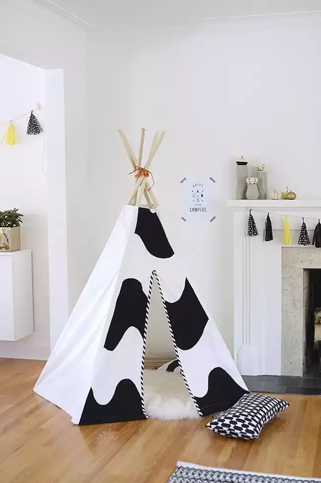 Tipi noir et blanc