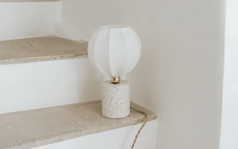 DIY lampe à poser terrazzo