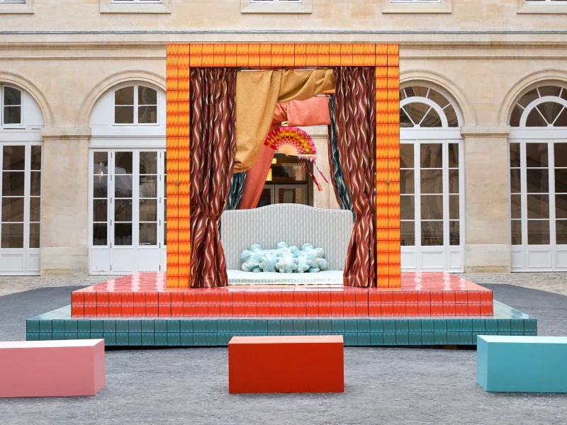 Uchronia, instalaltion Day Bed pour Paris Design Week