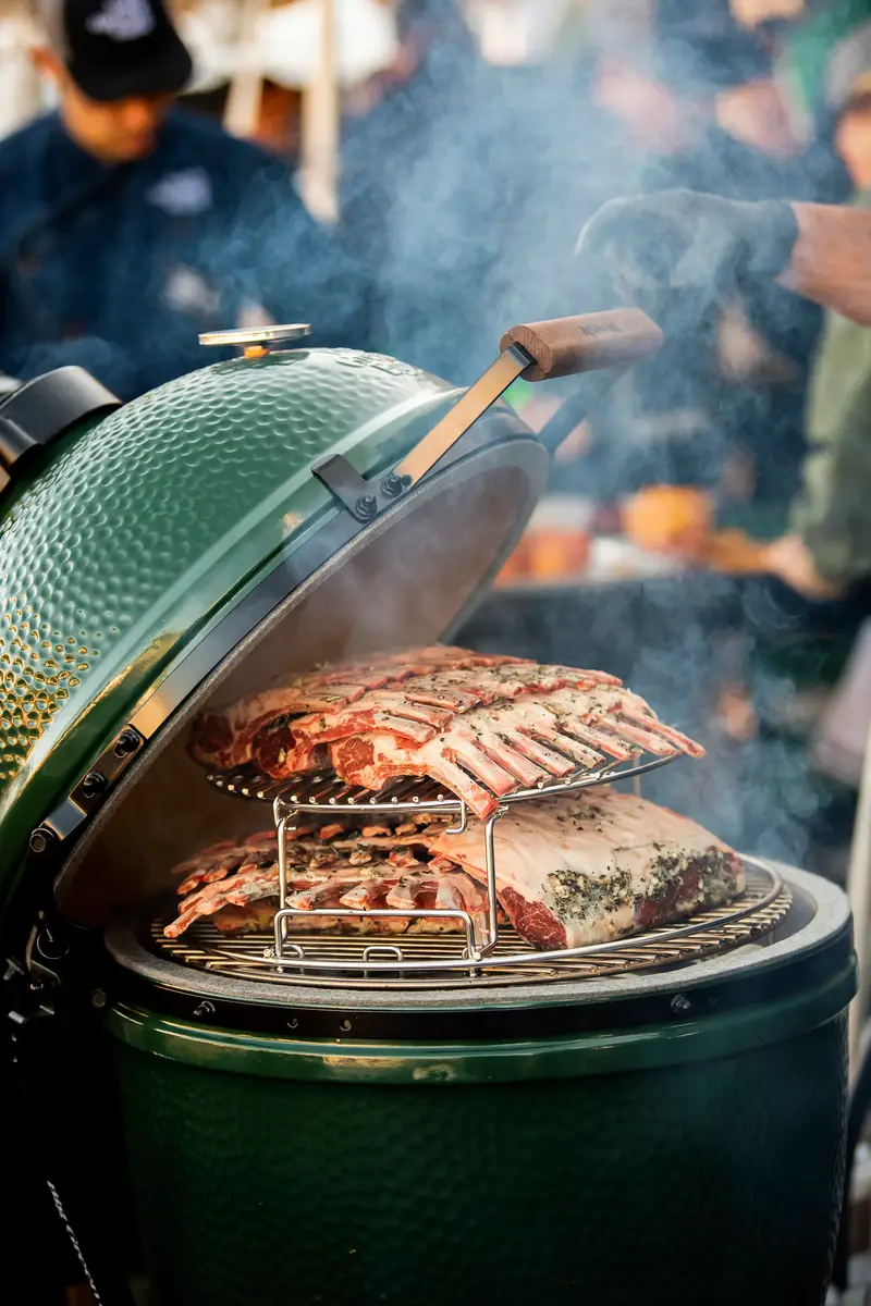 Grillade viande kamado big green egg