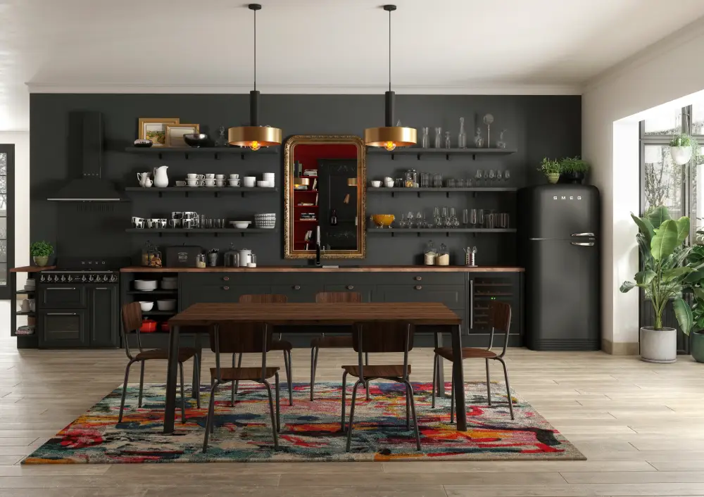 Mur noir dans la cuisine, mobilier et frigo de couleur noire