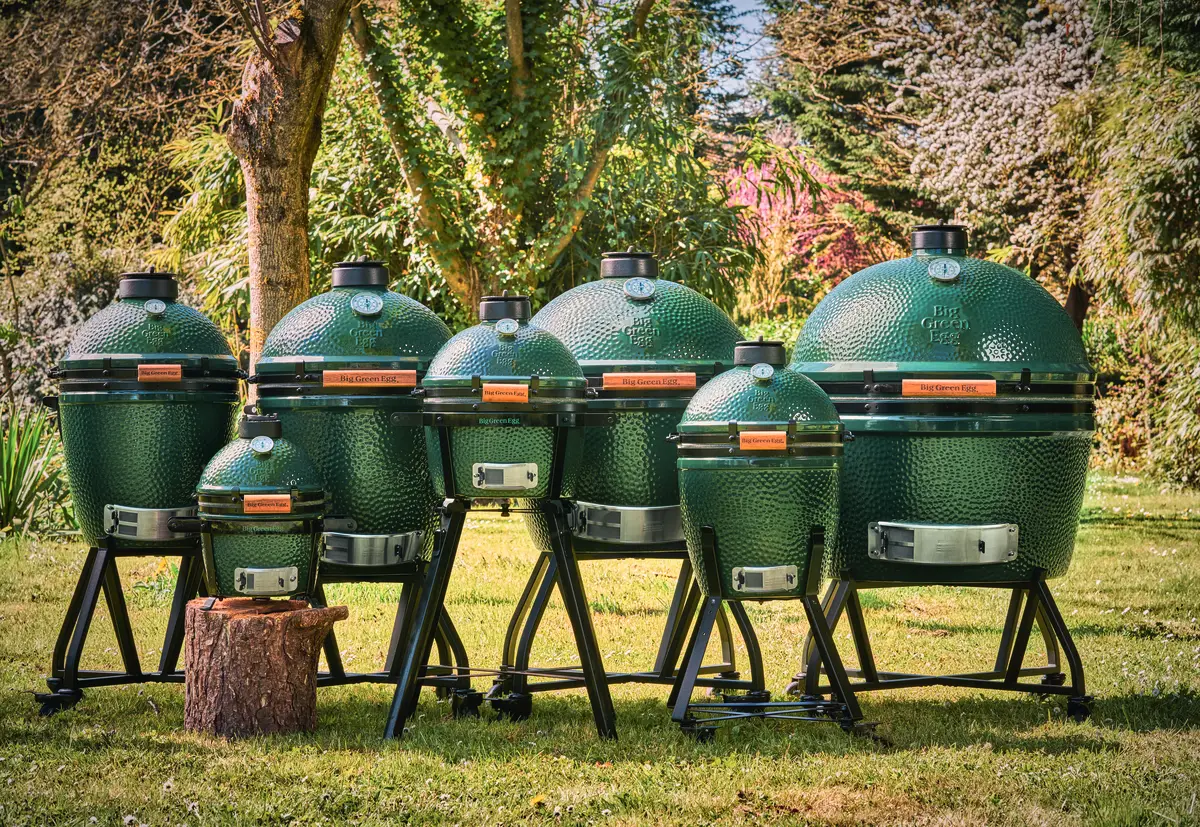 Différentes tailles barbecue Big Green Egg